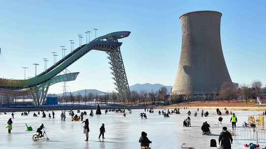 北京石景山首钢园群明湖 秀池滑冰场