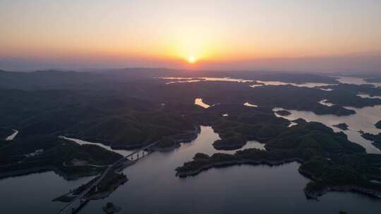 湖北丹江口水库日落