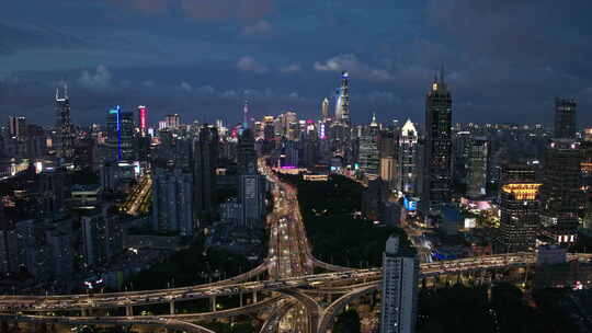 4K上海陆家嘴楼群夜景航拍