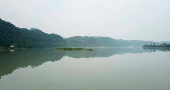 湖水、烟雾缭绕、苍翠氤氲漕渔滩