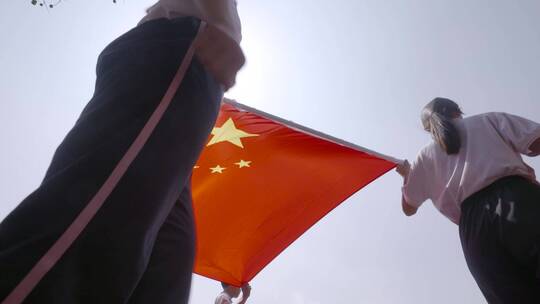爱国教育学生阳光下升旗仪式仪仗队国旗