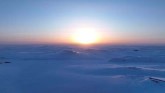 冬天寂静雪原暮色