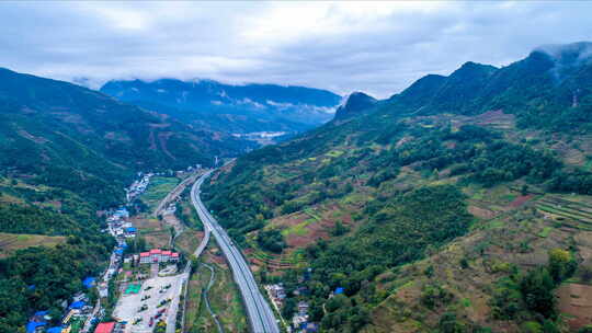 陕西秦岭高速公路航拍延时摄影