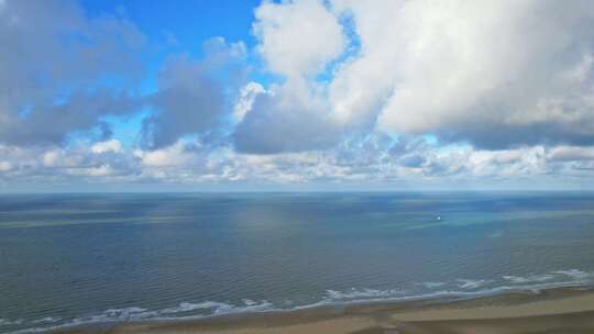 天空蓝天白云自然风景大海海浪海洋波浪