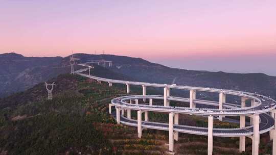 秋日红叶森林航拍满山红叶