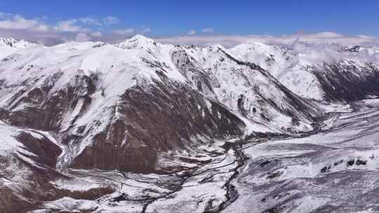 中国西藏那曲市萨普神山高原雪山航拍全景