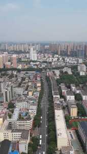 竖版航拍山东济宁城市大景城市建设