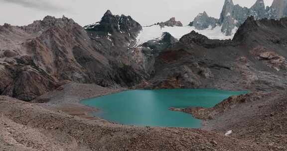 菲茨·罗伊，雪，山，湖