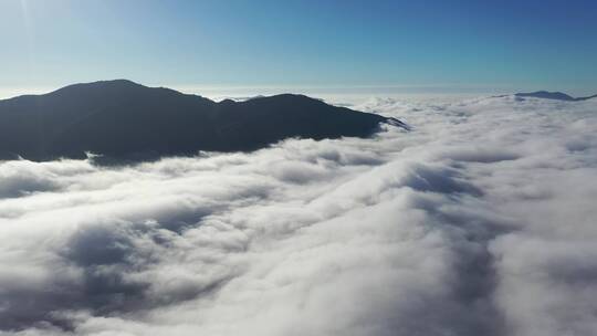 山峰云海延时航拍山水自然风光