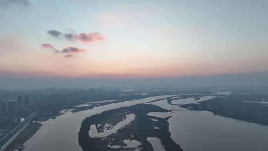 黄昏黑龙江省哈尔滨市松花江河畔日落风景