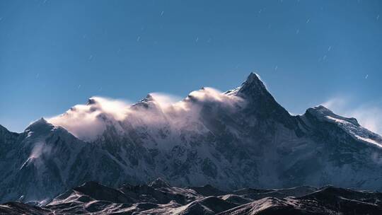 西藏神雪山南迦巴瓦峰星空流星延时