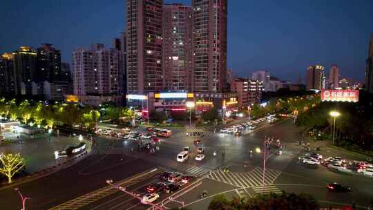 湖南衡阳市衡成广场解放大道夜景航拍4k