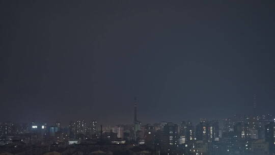 城市打雷闪电夜景下雨视频视频素材模板下载