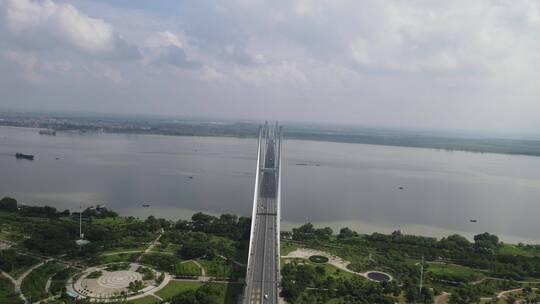 城市航拍湖北荆州长江大桥