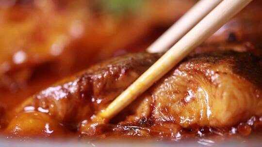 吃鱼一筷子鱼肉