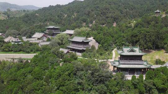 航拍夏季的太原天龙山