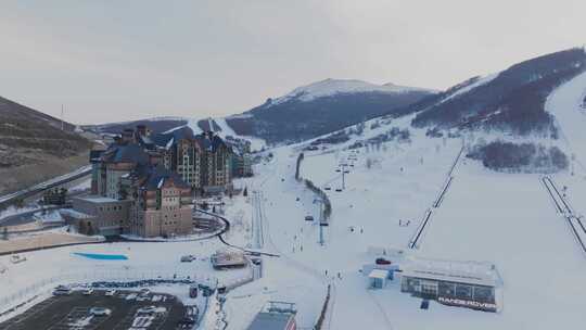 高山滑雪雪道造雪滑雪