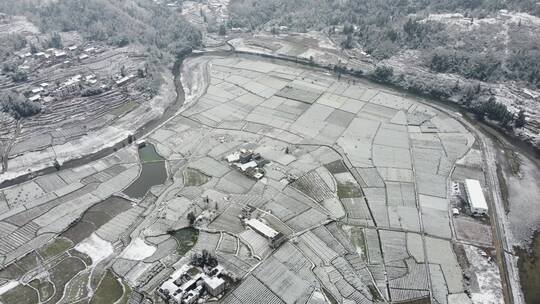 航拍大山农村风景