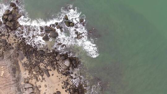 海岸礁石航拍