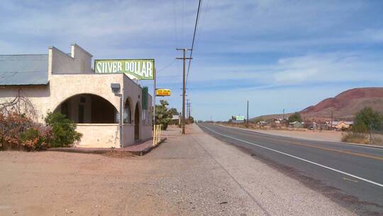 沙漠公路边古老的餐馆