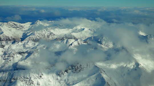 南岛新西兰雪山山峰空中无人机飞行高空冬季