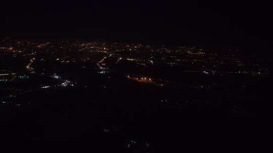 沈阳飞成都夜晚航班飞行俯拍夜景