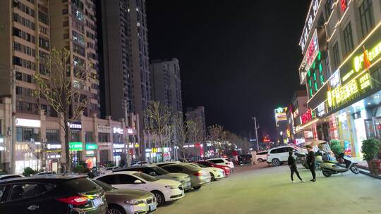 疫情夜晚街道游乐场