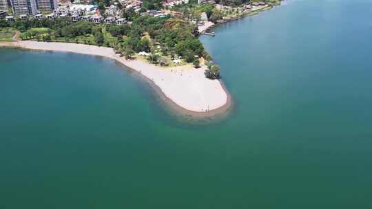 海边沙滩露营地海洋湖泊