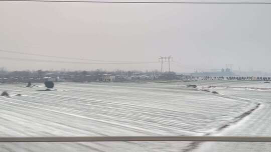 前行的列车窗外的雪景2