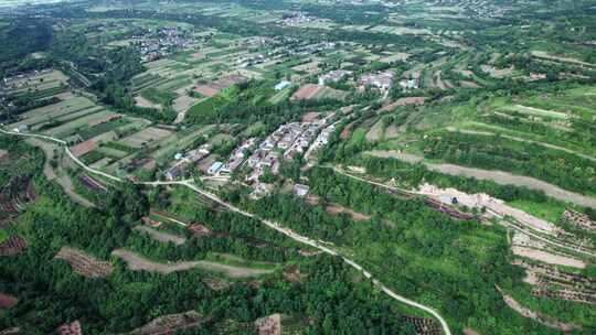 丘陵地势农村耕地