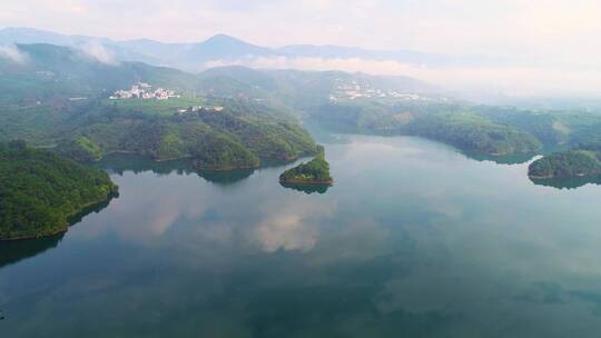 航拍自然山川湖泊村庄风光