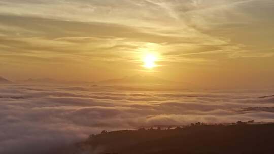 海南风光 夕阳日出云海 金色云层