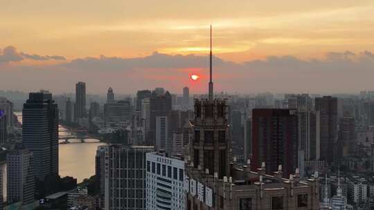 城市夕阳