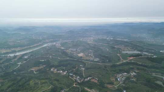 四川城乡区域与氤氲天空景观