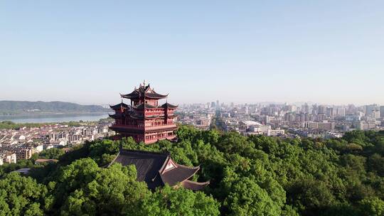 航拍杭州西湖风景区吴山景点古建筑城隍阁楼视频素材模板下载