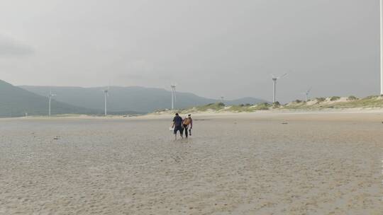 福建平潭沙滩赶海