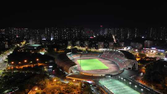 四川自贡南湖体育中心夜景