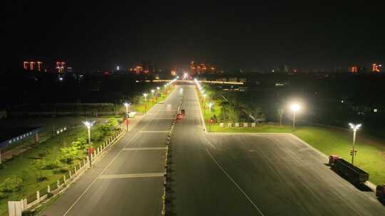 夜晚道路航拍马路公路交通晚上城市道路夜景