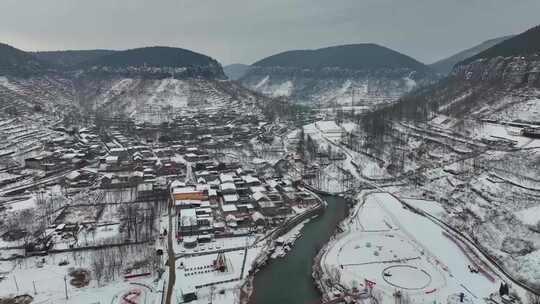 航拍雪后山区乡村宛如水墨画