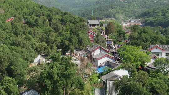 五月的泰山红门景区