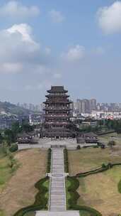 竖屏航拍四川宜宾宜宾东楼地标建筑