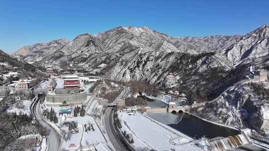 3倍直飞居庸关双城楼雪景