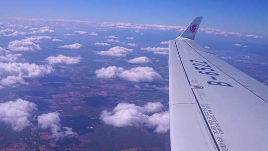 坐飞机 机窗 旅途 航空 坐飞机出行