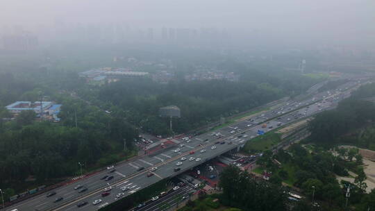 车辆经过高速公路的延时