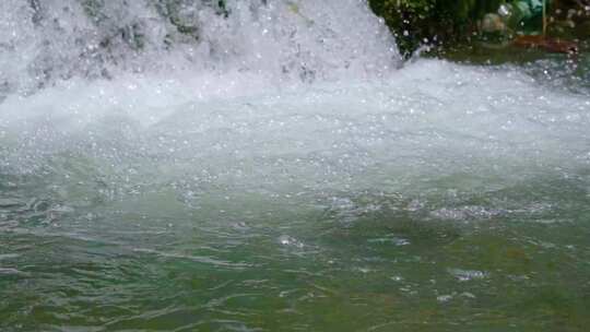 河边流水河流河水小溪山泉泉水流体液体水流