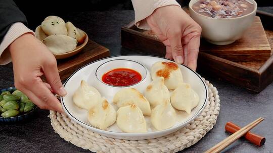 鲜肉煎饺