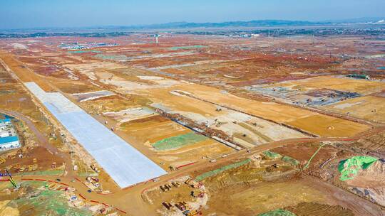 航拍延时建设中的鄂州花湖机场货运机场