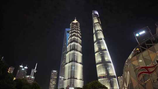 上海外滩陆家嘴金融中心三件套夜景仰视环绕