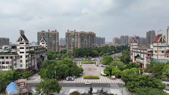 航拍四川眉山东坡湖广场