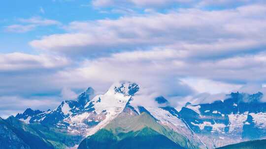 云南梅里雪山缅茨姆峰延时摄影